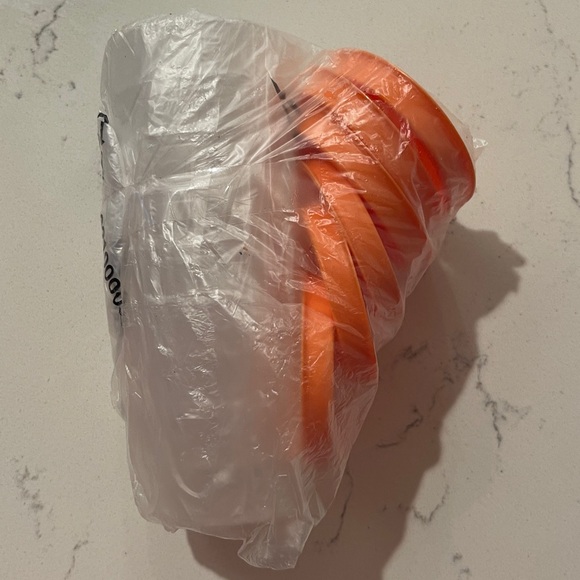 New Tupperware Minis - Picture 6 of 7